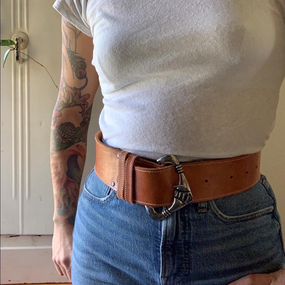 Vintage leather waist belt with chunky buckle.